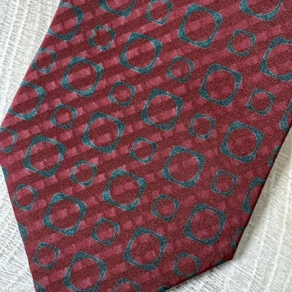 Georgio Armani Cravette Mens 100% Silk Neck Tie Geometric Print Italy‎